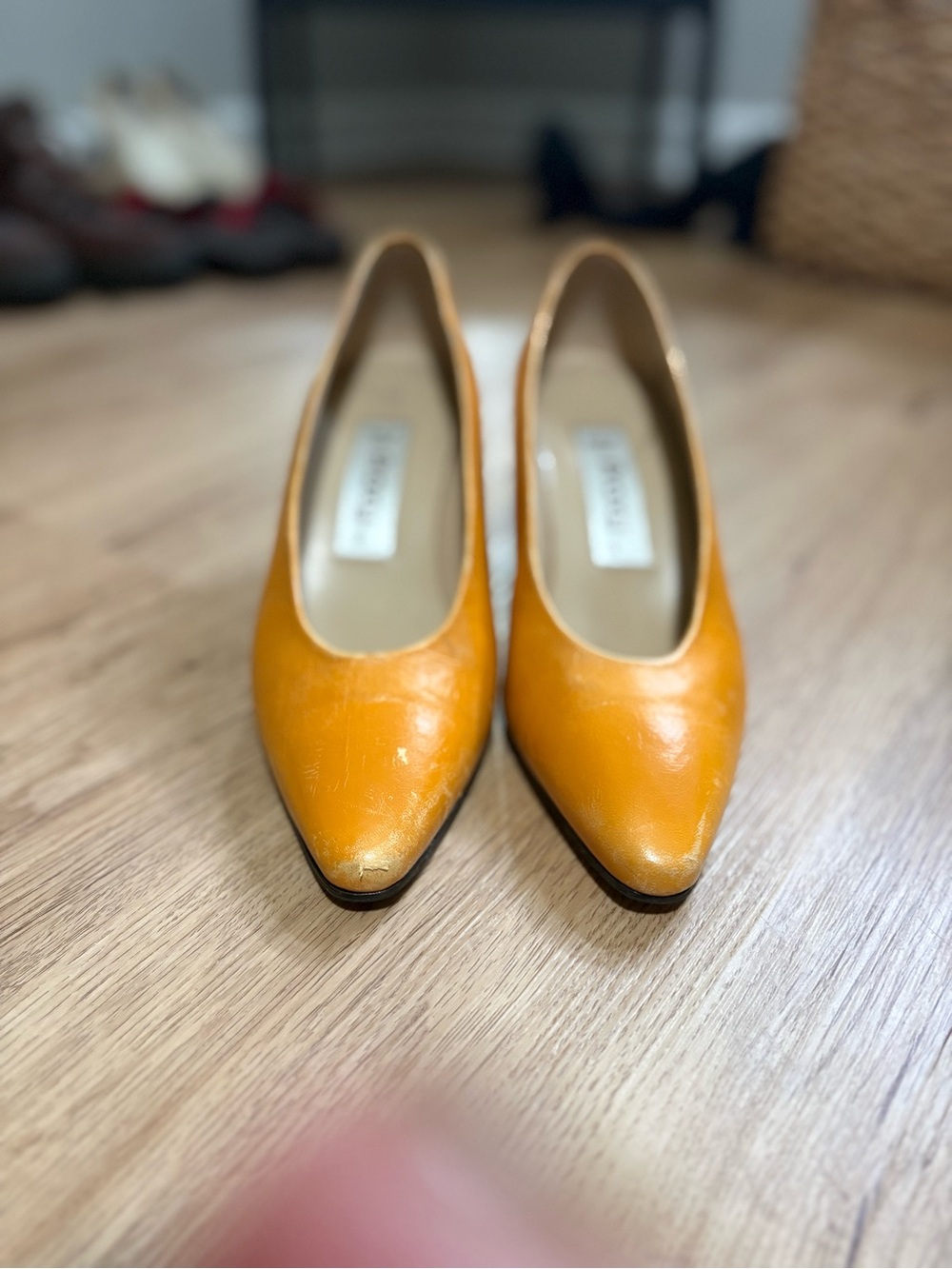 Vintage 1980s Proxy Women’s Pumps in Mustard Yellow with a Detailed Heel